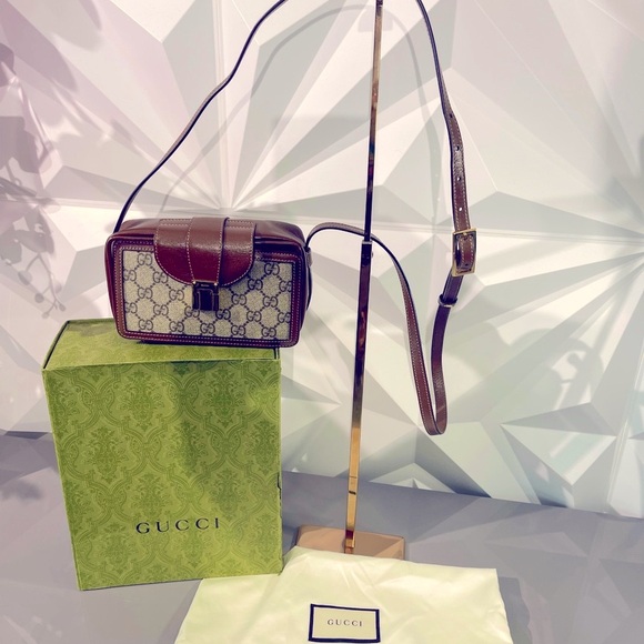 RARE AUTHENTIC GUCCI MINI TRUNK CROSSBODY- Full inclusion - Picture 1 of 16